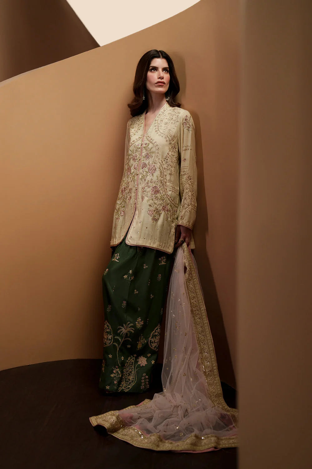 ETHNIC-3PC WEDDING COLLECTION LUXURY EMBROIDERED SUIT SJ-1004