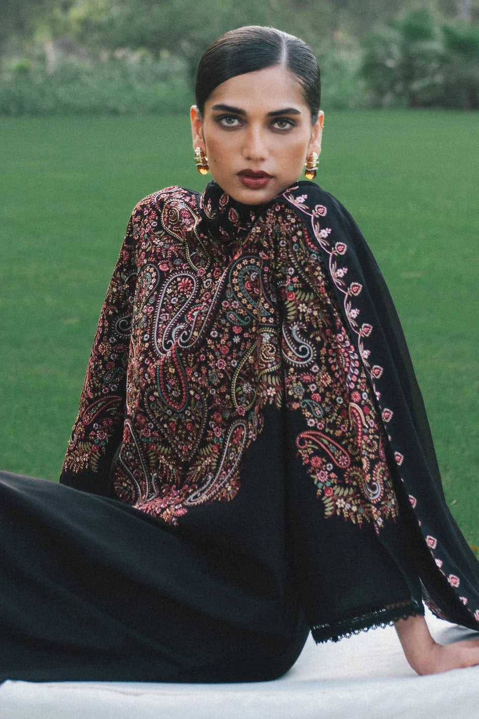 ZARA SHAHJAHAN-3PC DHANAK EMBROIDERED SHIRT WITH DHANAK EMBROIDERED SHAWL AND TROUSER SJ-5555