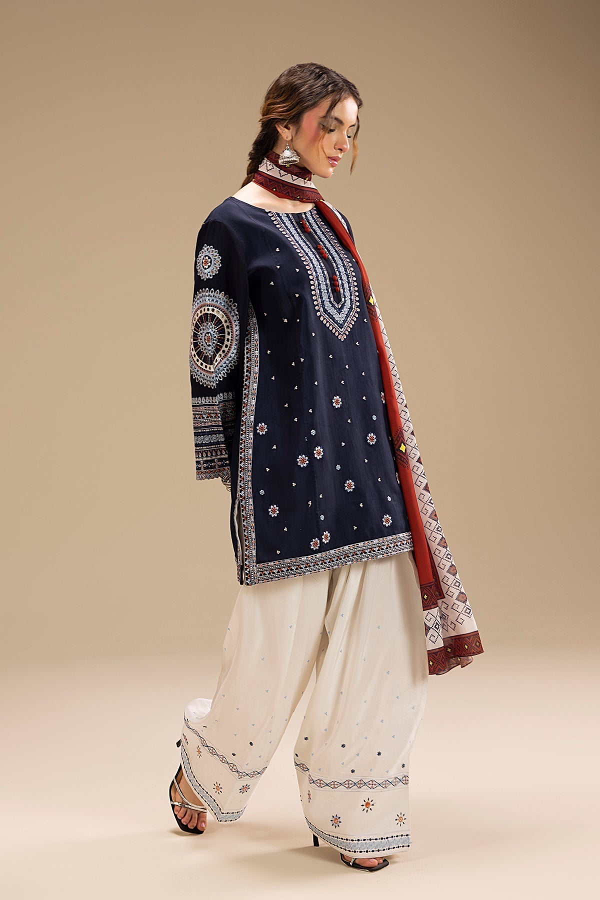 '- UNSTITCHED 3PC DHANAK EMBROIDERED SUIT RR 610
