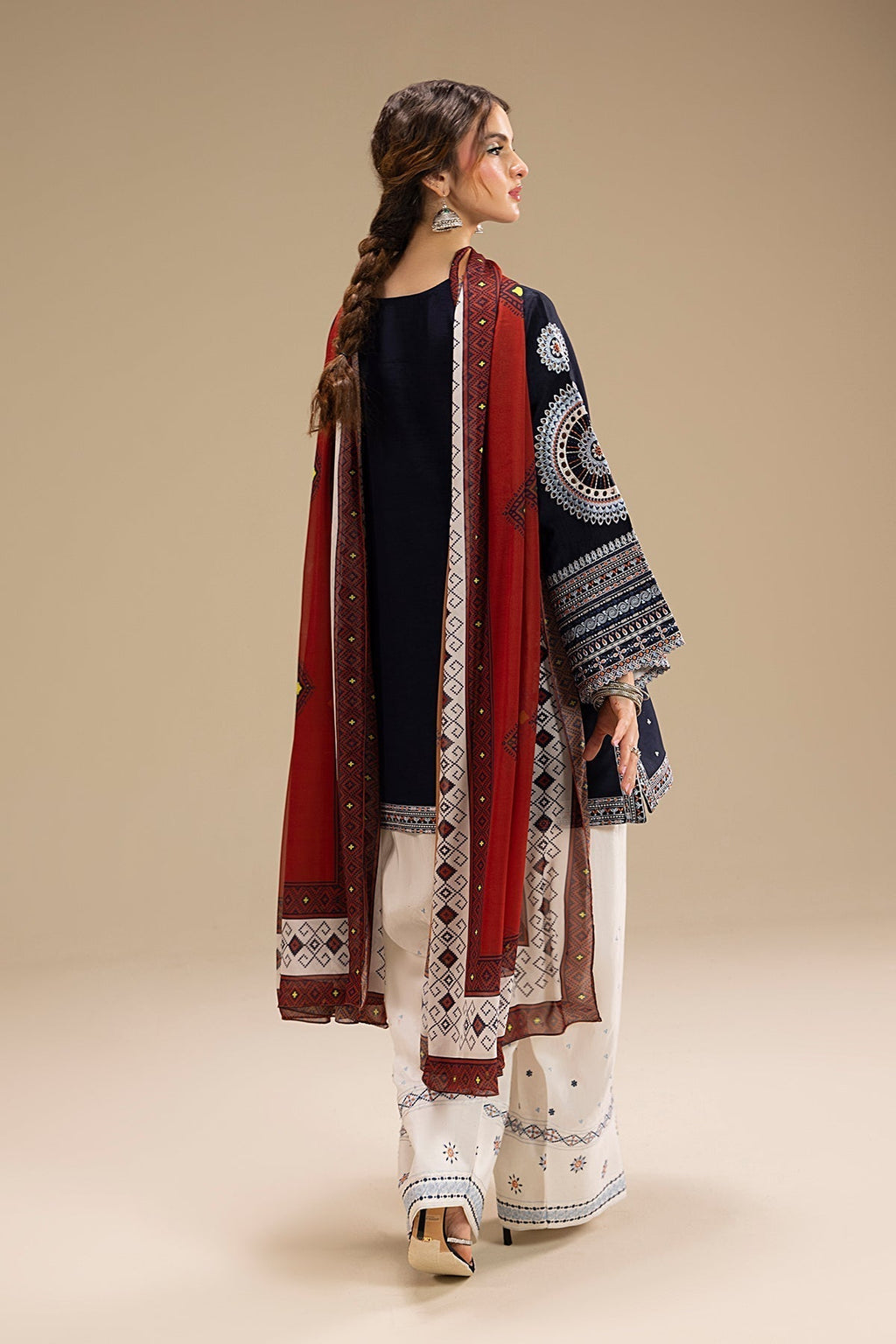 '- UNSTITCHED 3PC DHANAK EMBROIDERED SUIT RR 610