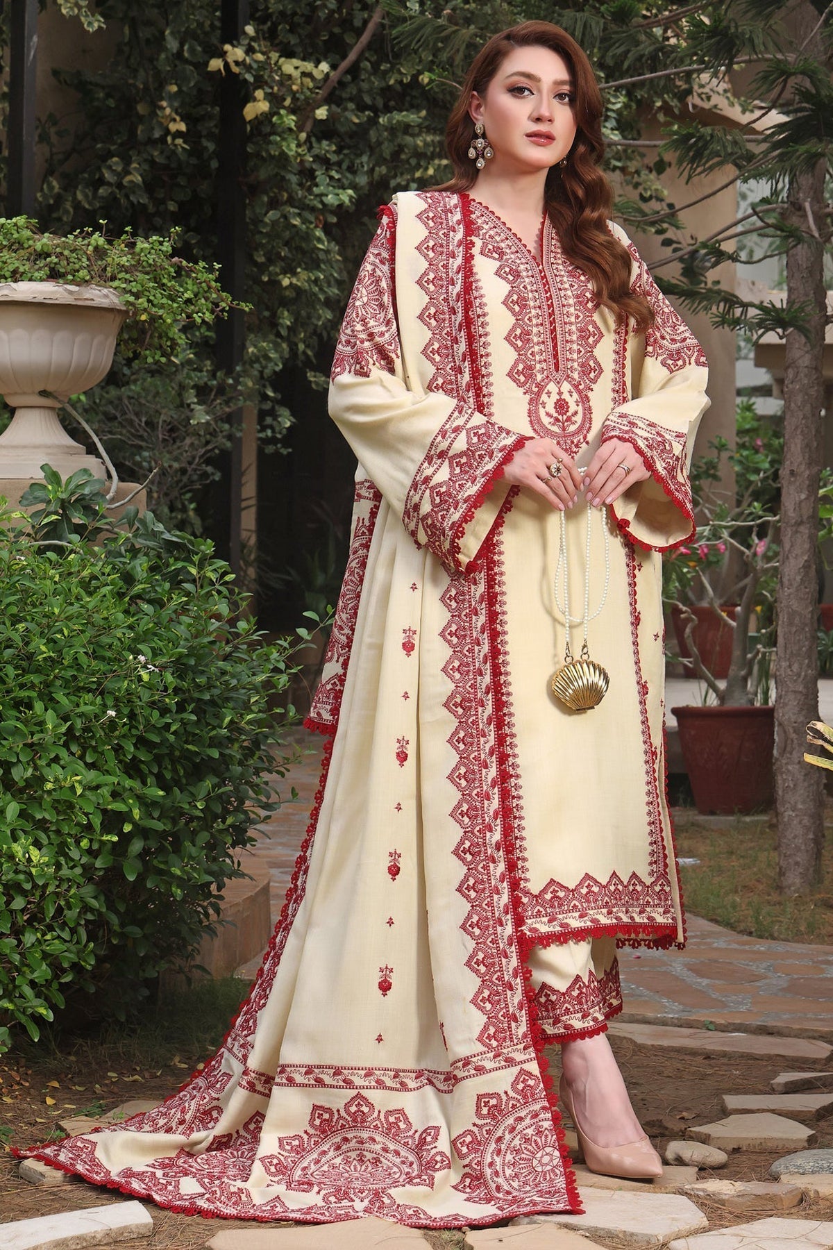'-3PC DHANAK EMBROIDERED SHIRT WITH DHANAK EMBROIDERED SHAWL & TROUSER- 672