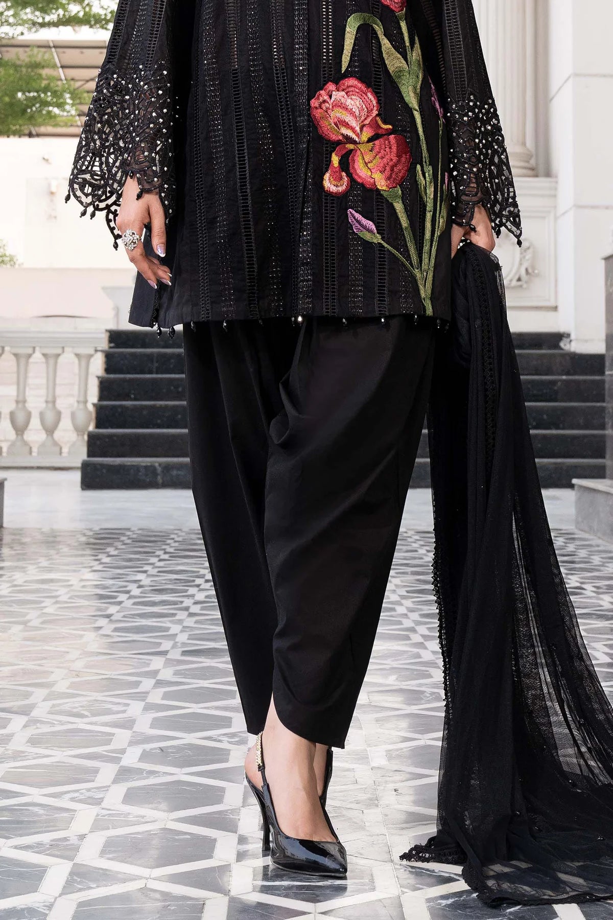 MARIA.B-3PC DHANAK EMBROIDERED SHIRT WITH CHIFFON EMBROIDERED DUPATTA AND TROUSER SJ-5008