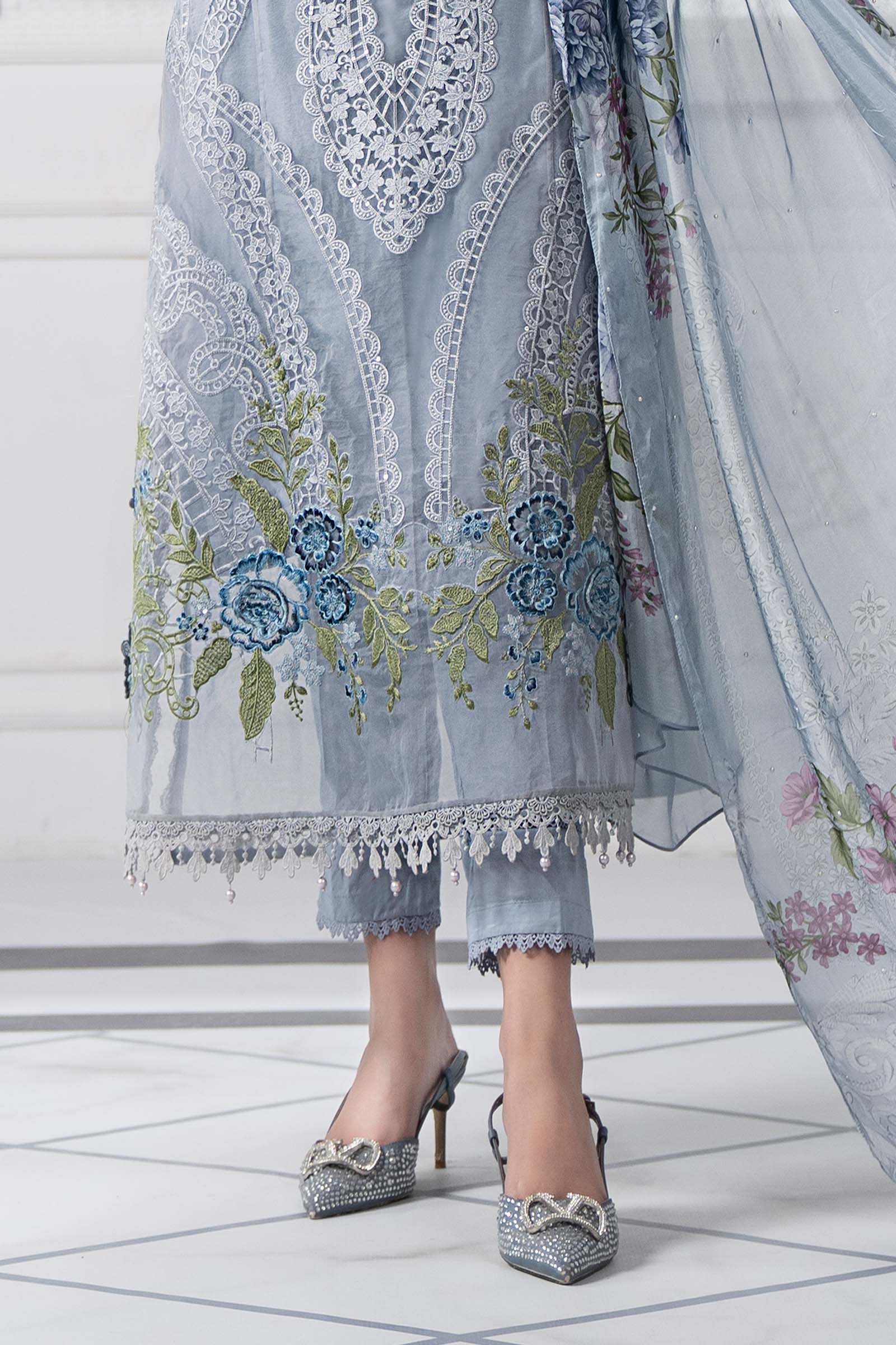 MARIA.B LUXURY HEAVY CHIKANKARI EMBROIDERED SHIRT WITH WOOL PRINTED SHWAL WITH EMB TROUSER 3PC SJ-1058