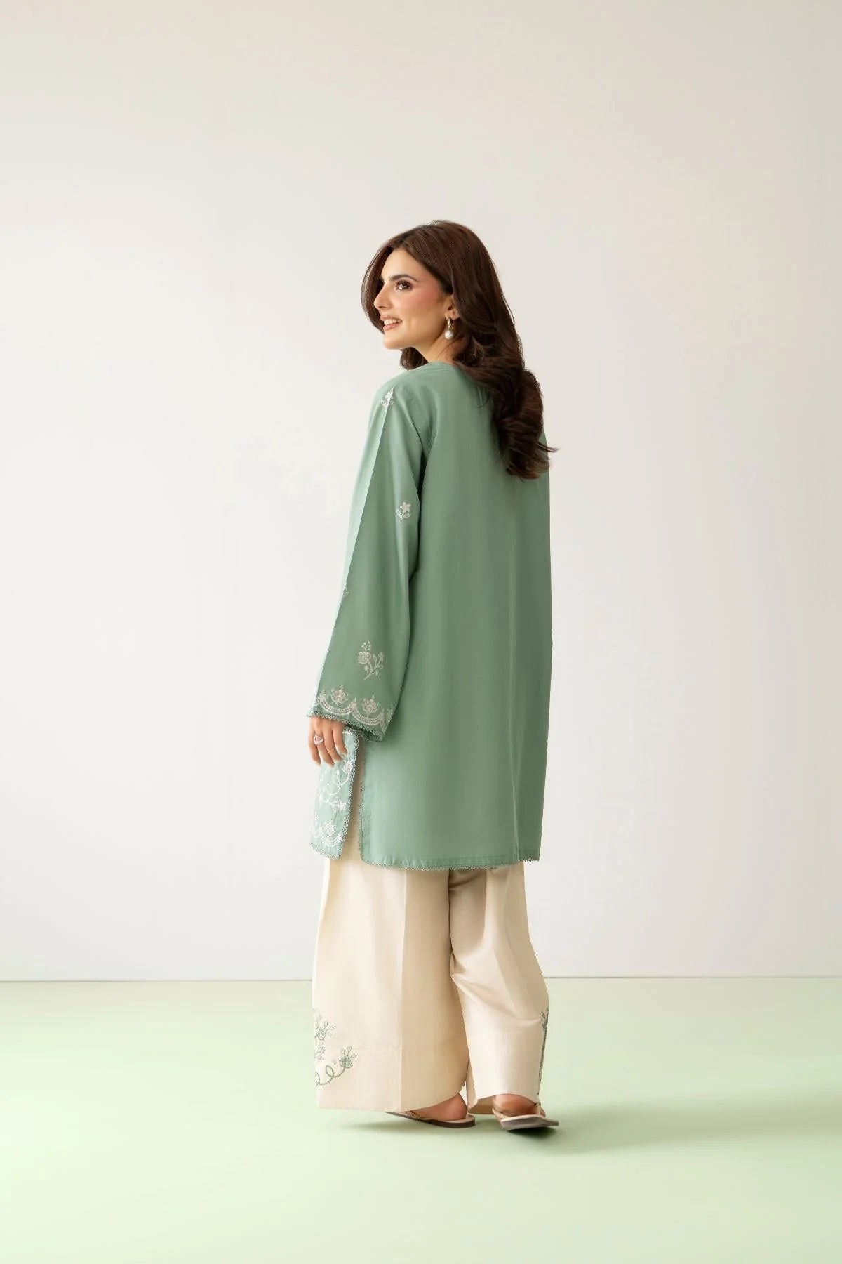 MINAL-2PC DHANAK EMBROIDERED SHIRT WITH EMB TROUSER SJ-5940