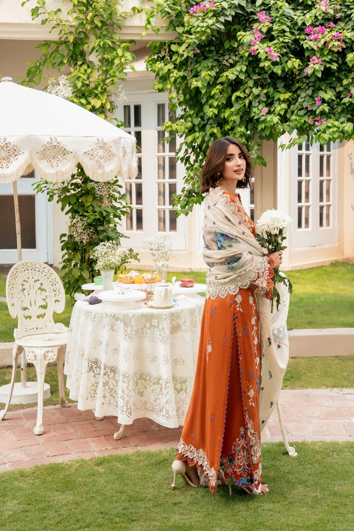 ANEELAS-3PC KARANDI EMBROIDERED SHIRT WITH KARANDI EMBROIDERED SHAWL AND TROUSER SJ-5000