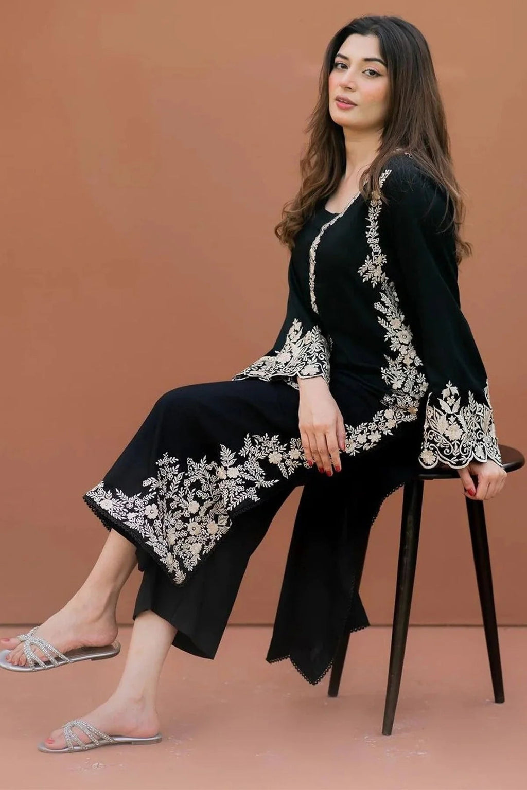 Lawn 2PC Embroidered 104 L
