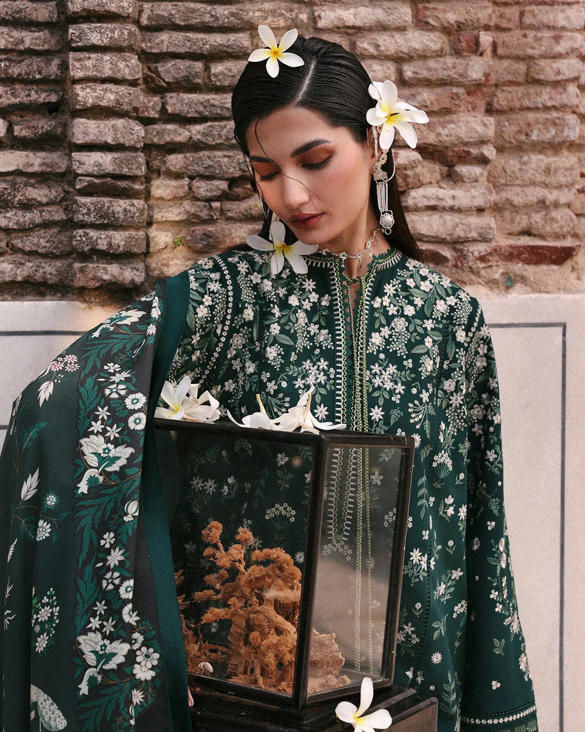 HUSSAIN REHAR-3PC DHANAK EMBROIDERED SHIRT WITH COUTRAI PRINTED SHAWL AND EMB TROUSER SJ-5002